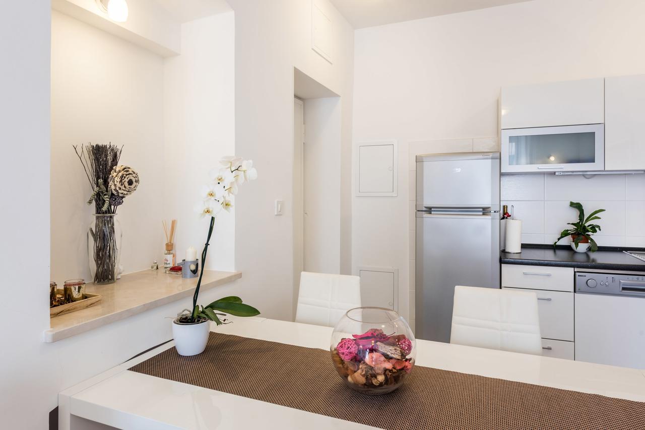 Fairy Of The Seas Apartments สปลิท ภายนอก รูปภาพ