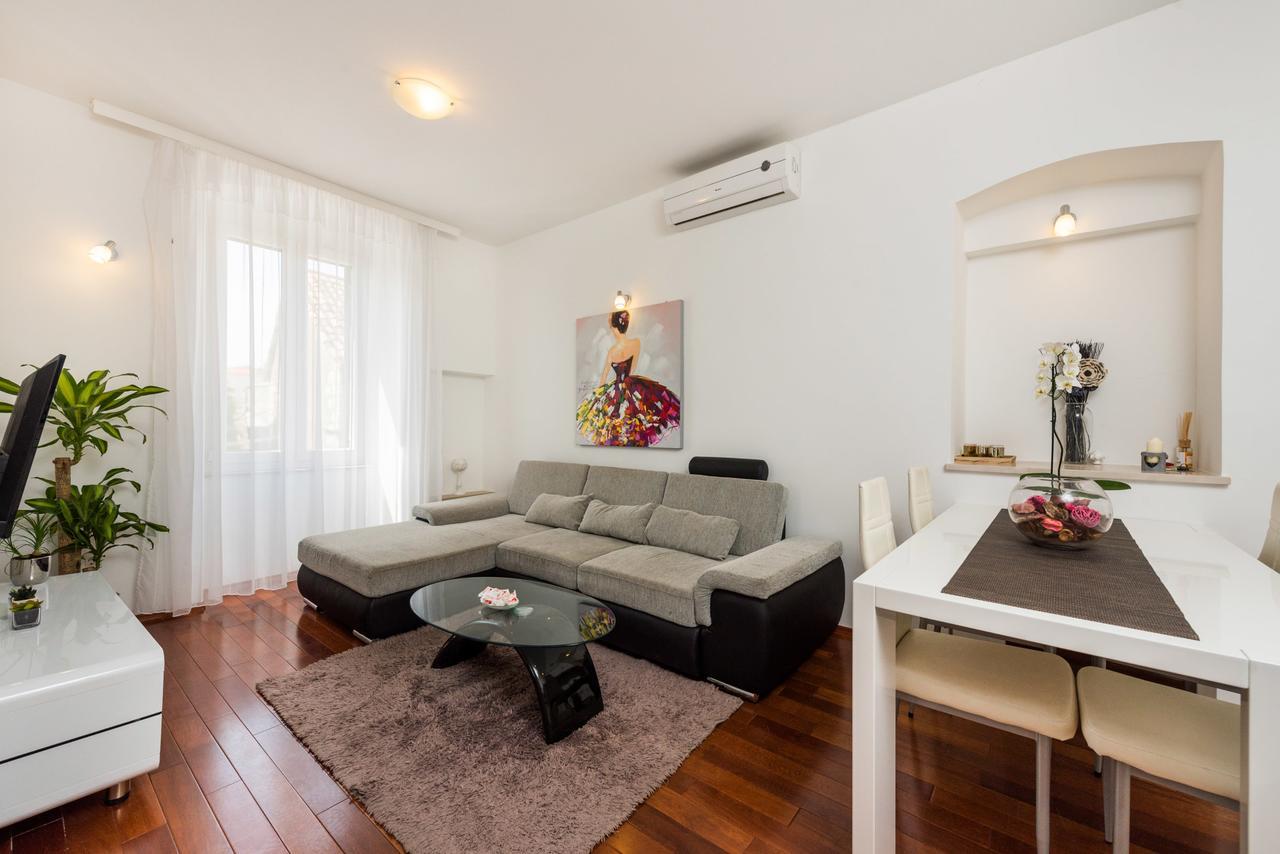 Fairy Of The Seas Apartments สปลิท ภายนอก รูปภาพ